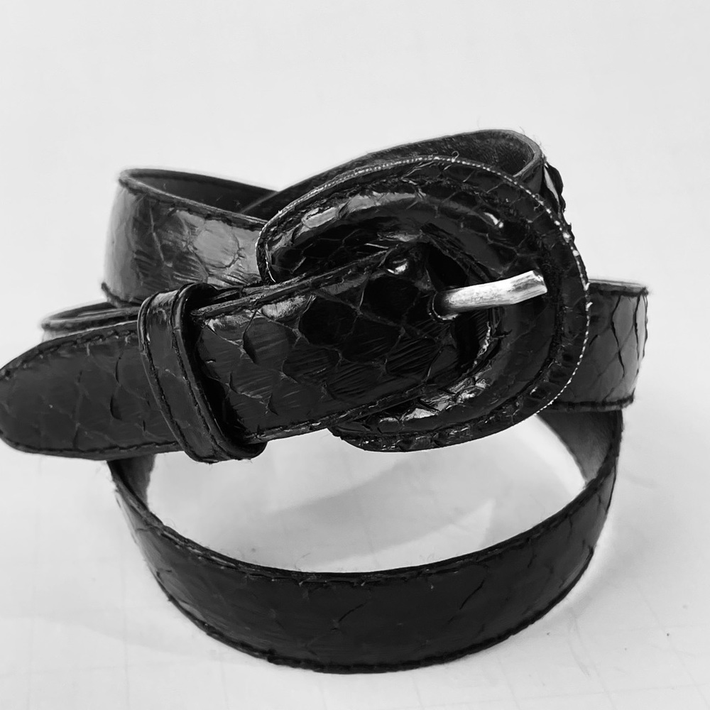 BLACK GENUINE SNAKE SKIN BELT, LEATHER SHOP WOMENS S 32” LONG 3/4” WIDE #7121